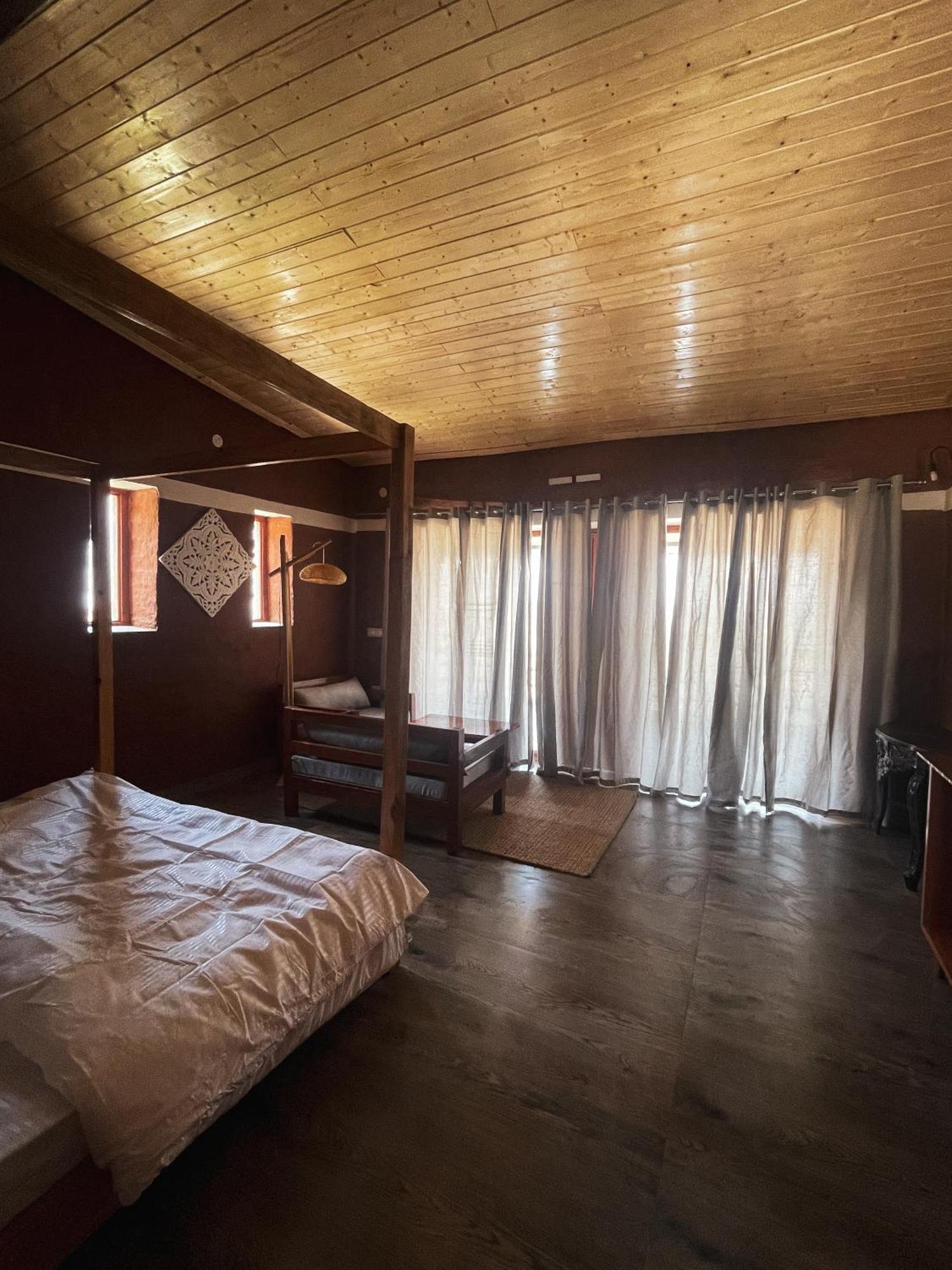 Bsr Farms Resort Pauri Extérieur photo