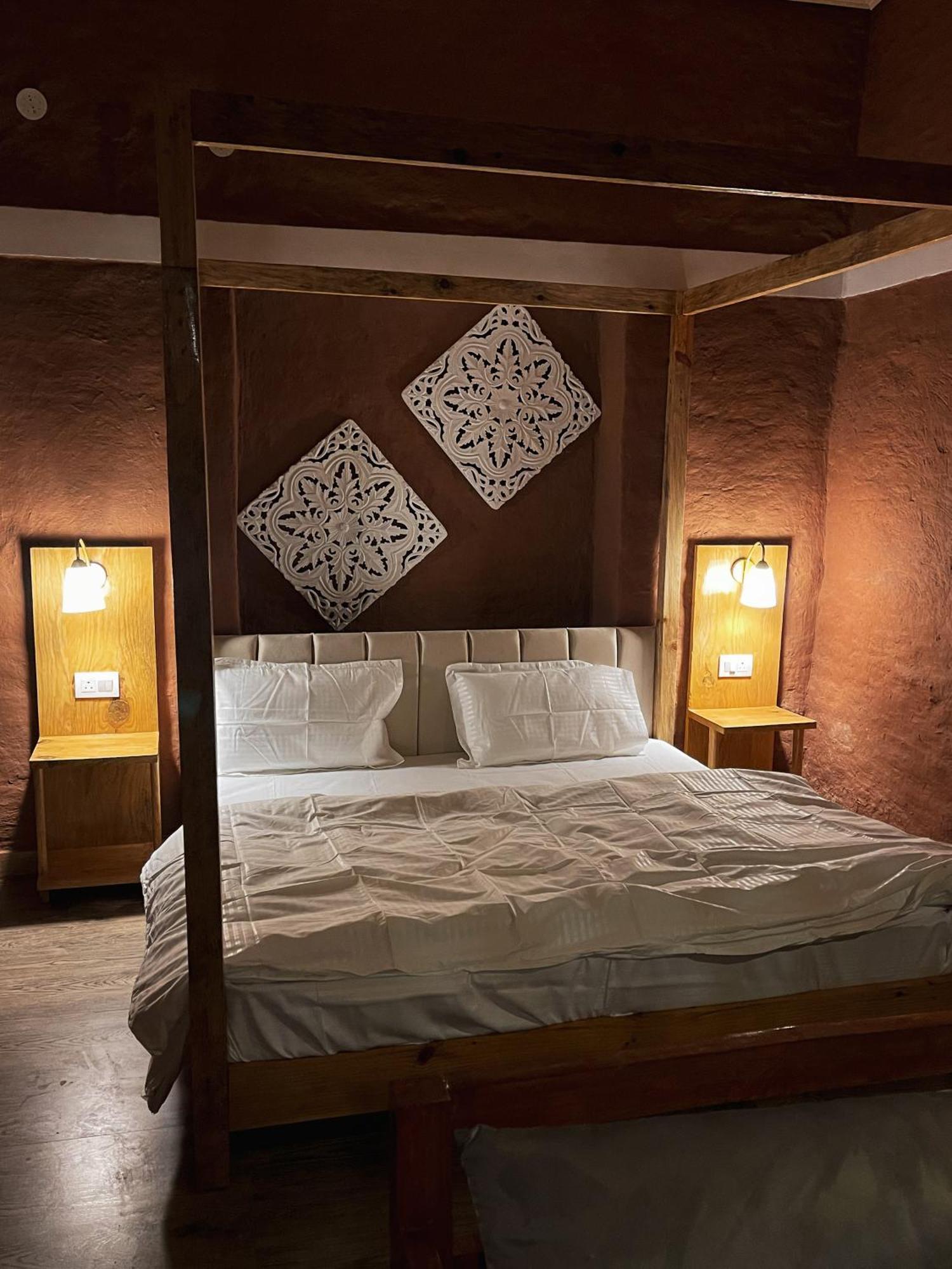 Bsr Farms Resort Pauri Extérieur photo
