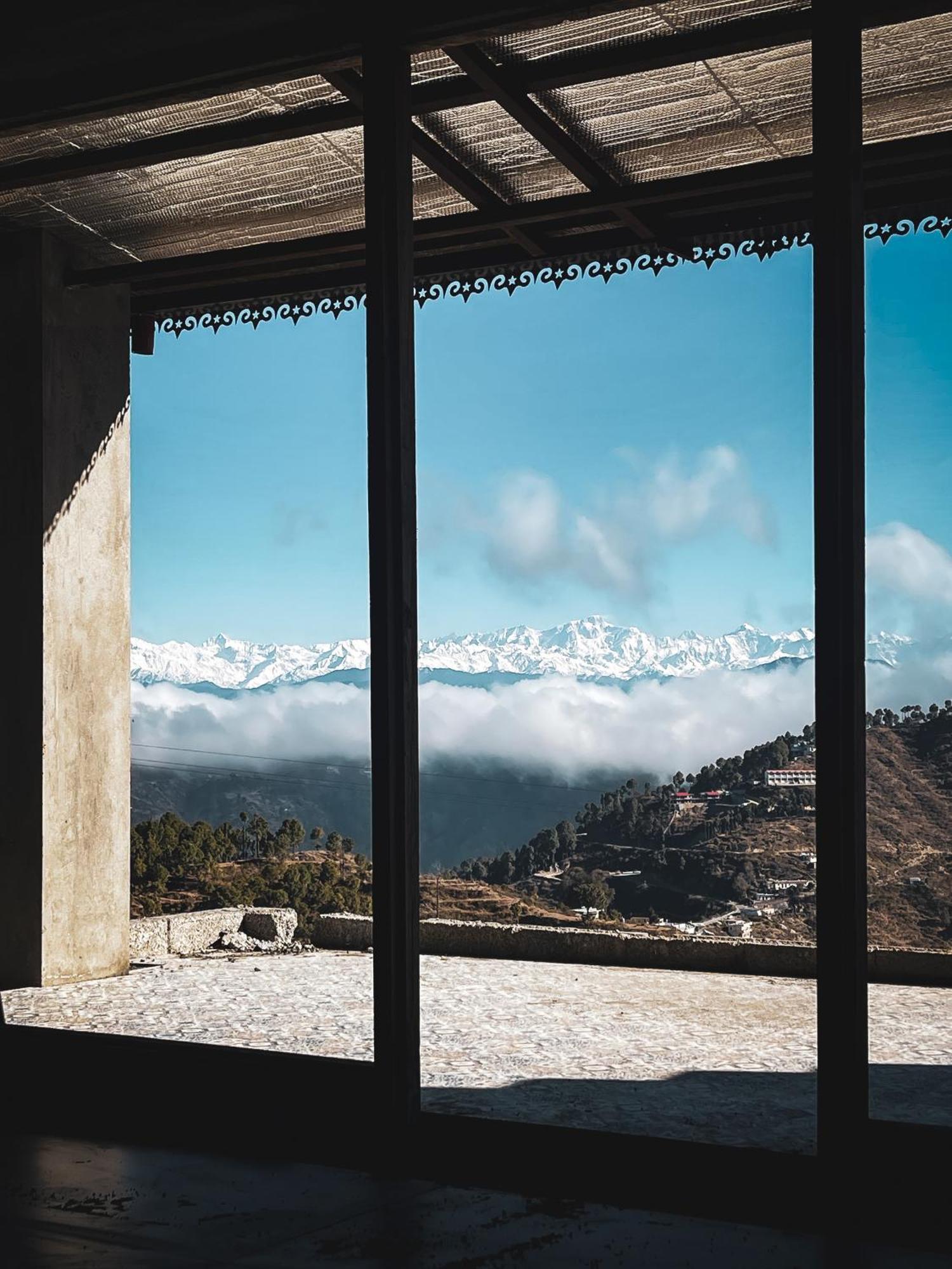 Bsr Farms Resort Pauri Extérieur photo