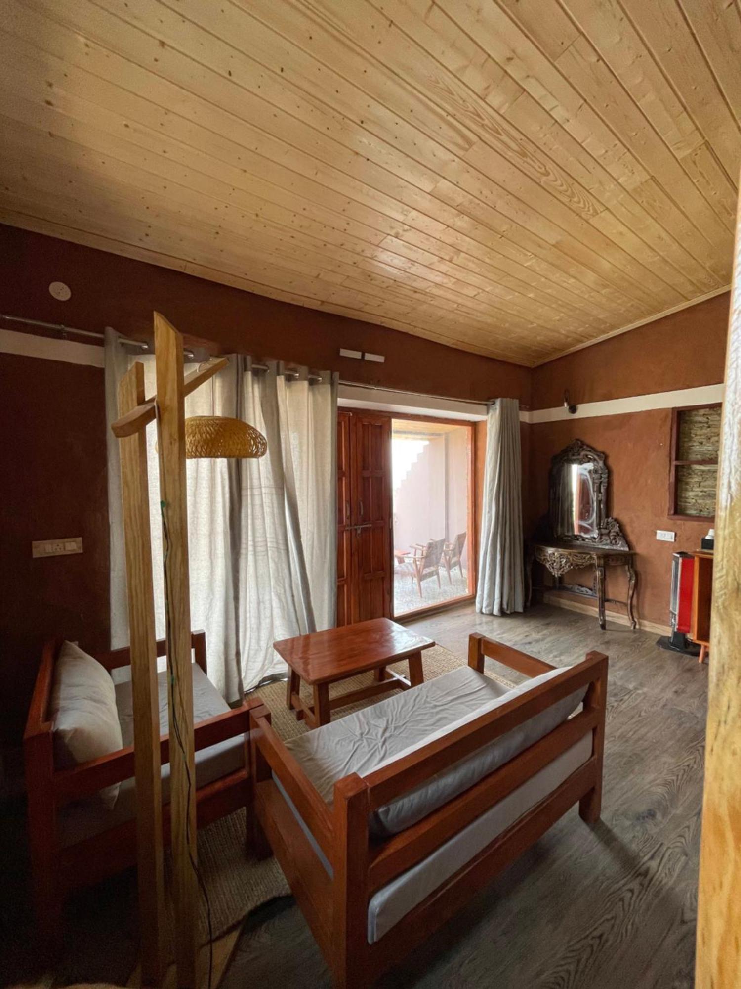 Bsr Farms Resort Pauri Extérieur photo
