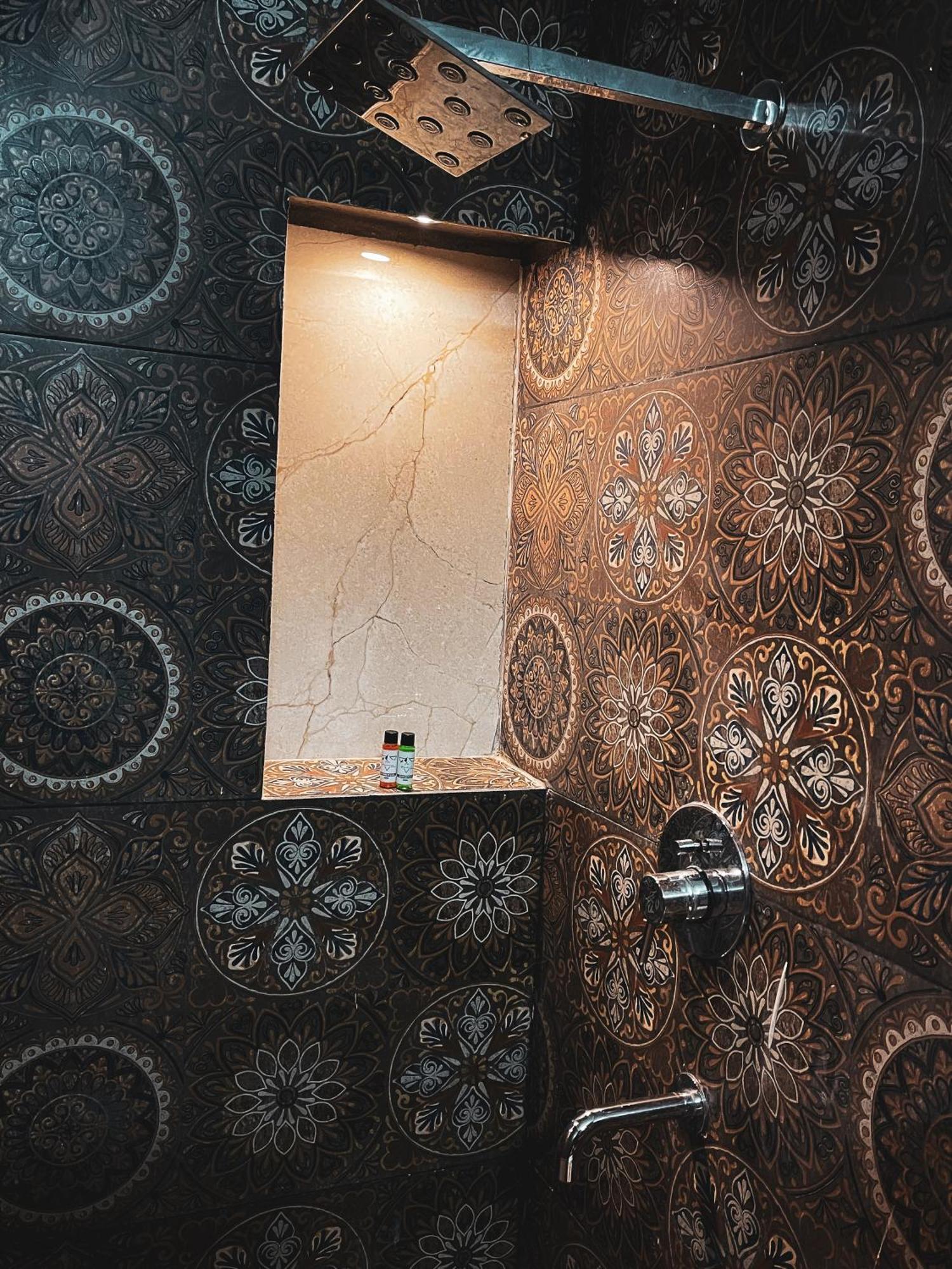 Bsr Farms Resort Pauri Chambre photo