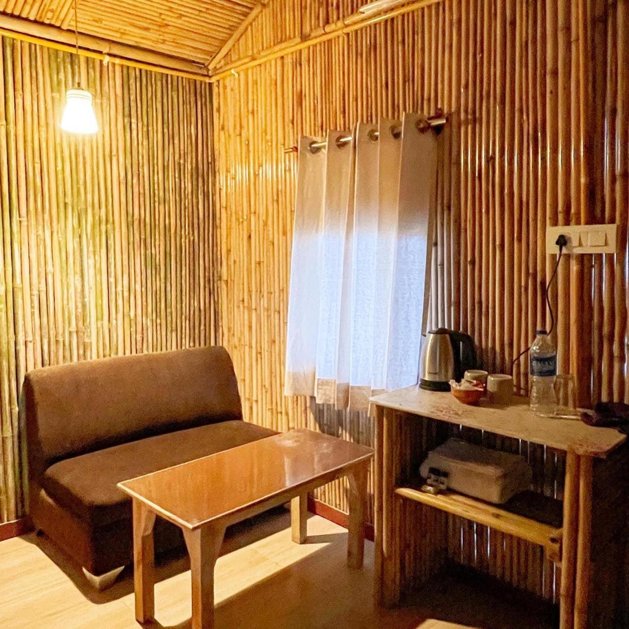 Bsr Farms Resort Pauri Extérieur photo