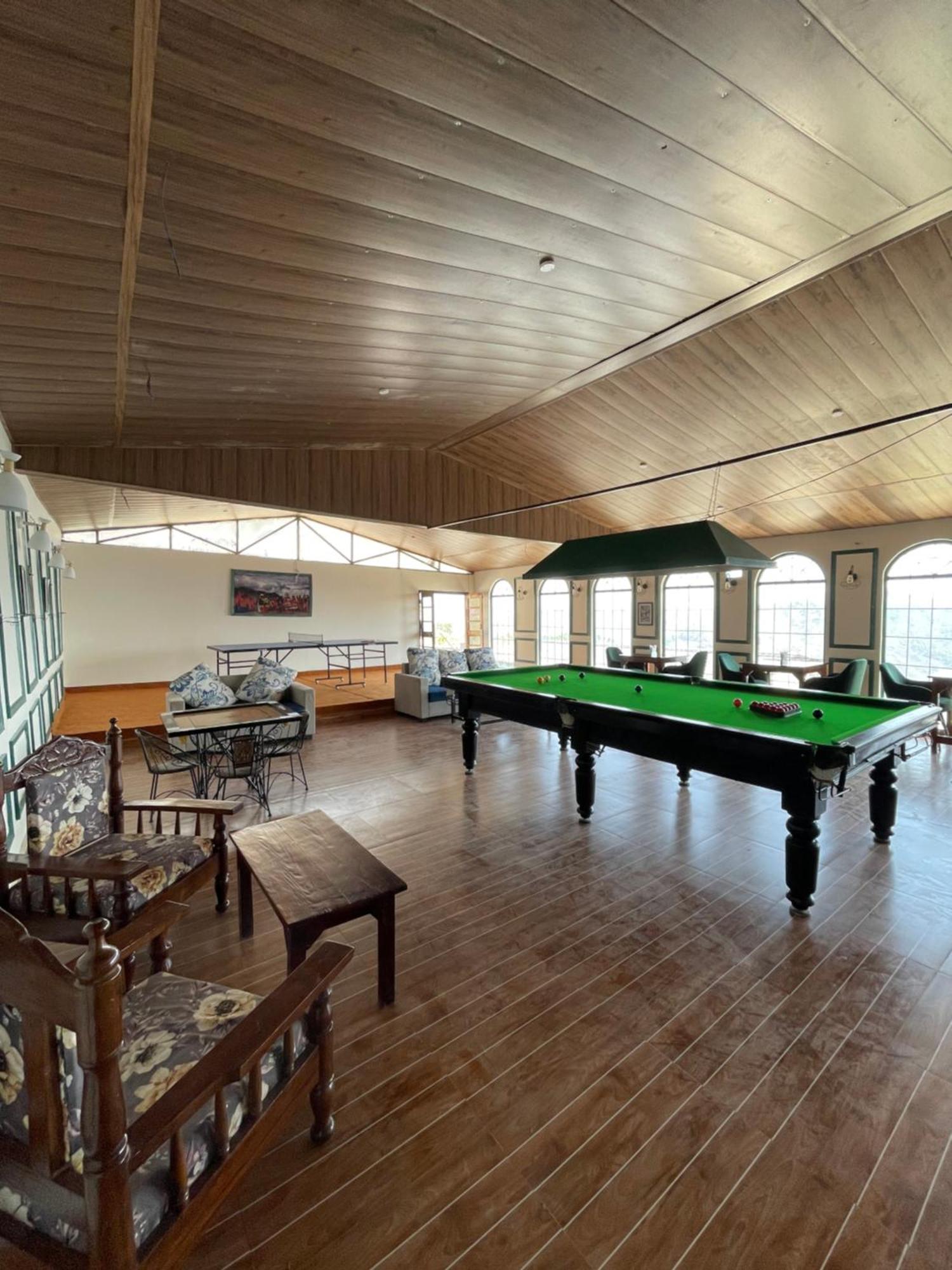 Bsr Farms Resort Pauri Extérieur photo